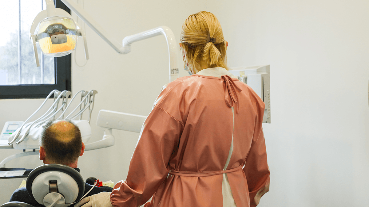 4 hábitos diários que podem estar a prejudicar os seus dentes